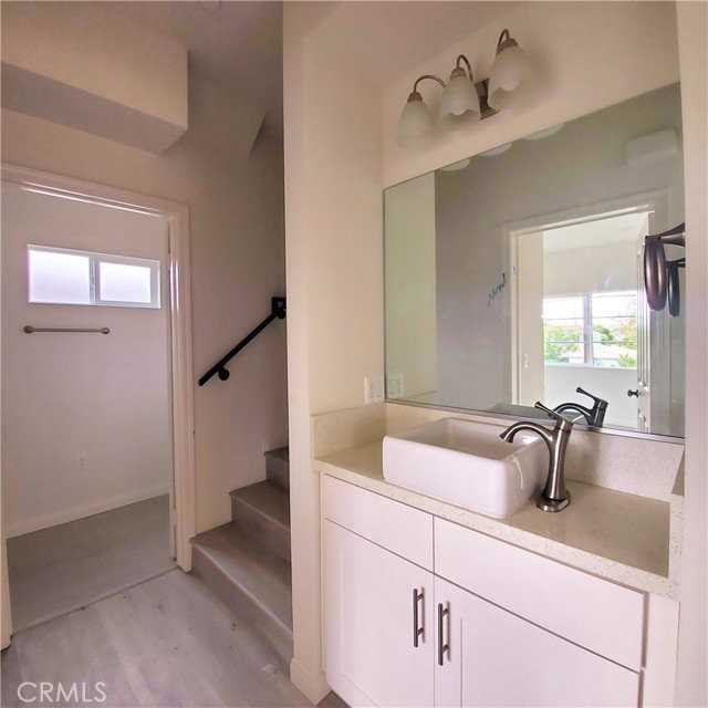 10341 Western Ave #5 - Photo 4 of 7