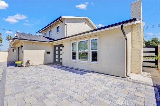 18608 Milmore Ave - Photo 3 of 8