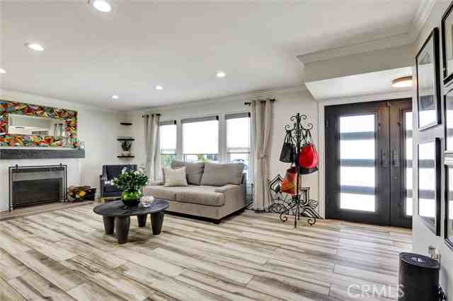 18608 Milmore Ave - Photo 5 of 8