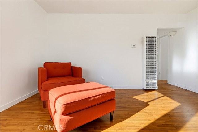 1027 Avenue C - Photo 3 of 8