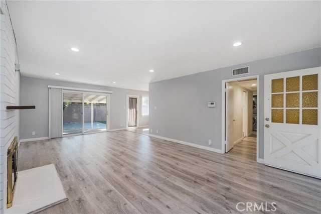 1448 W 171st St - Photo 4 of 8