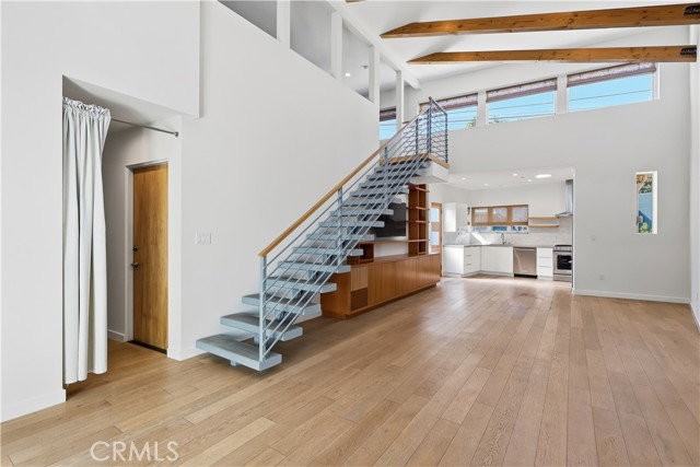 322 Ardmore Ave - Photo 3 of 8
