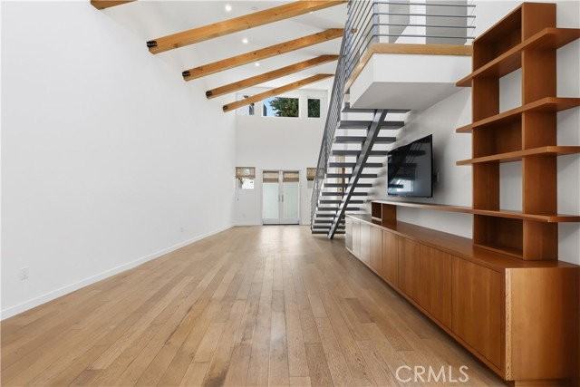 322 Ardmore Ave - Photo 7 of 8