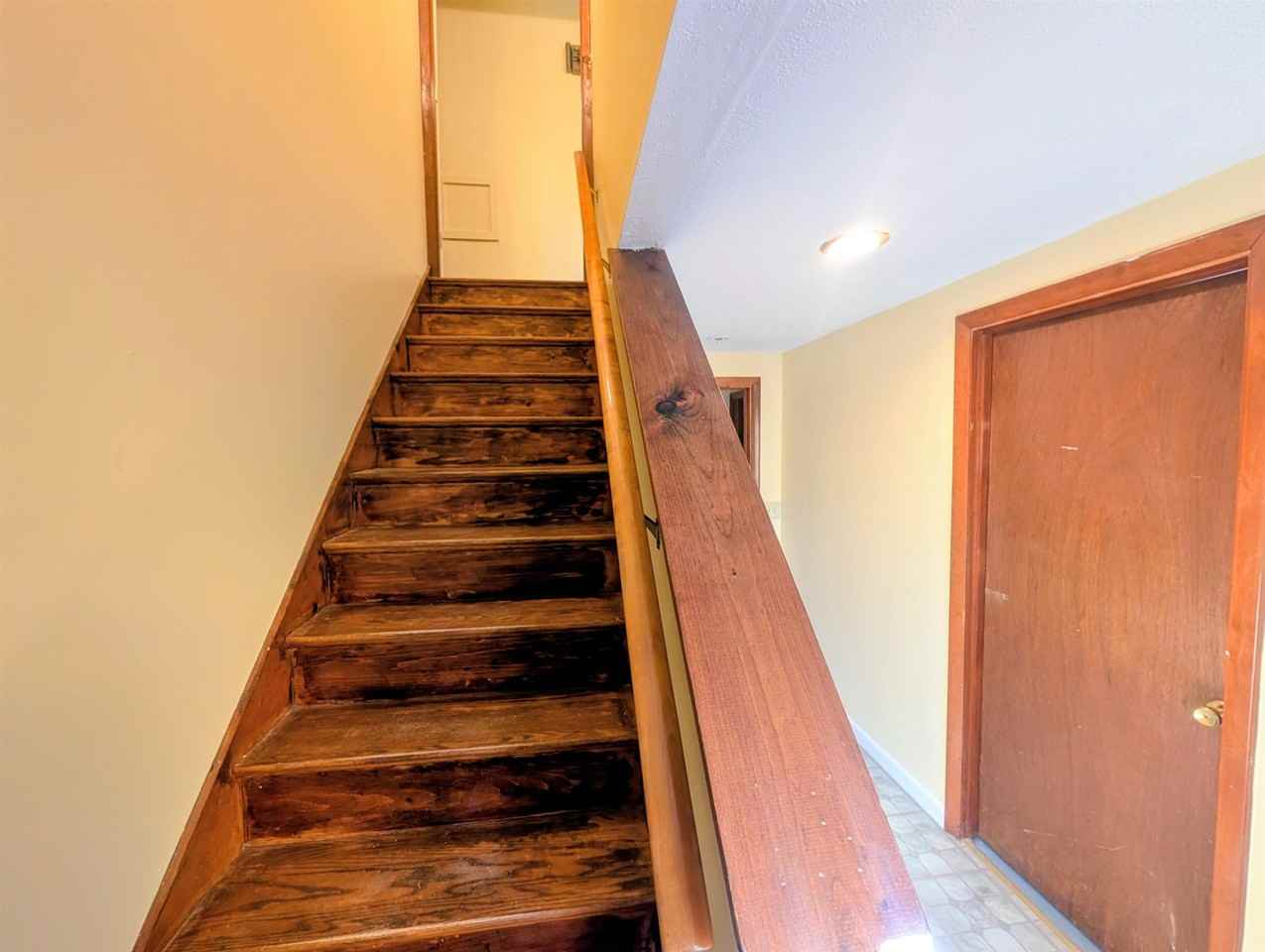 10 Petrin Heights Rd - Photo 4 of 20