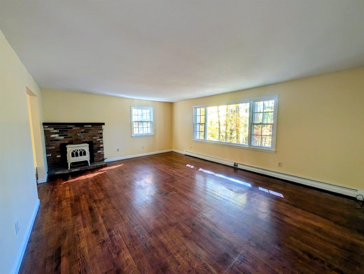 10 Petrin Heights Rd - Photo 5 of 20