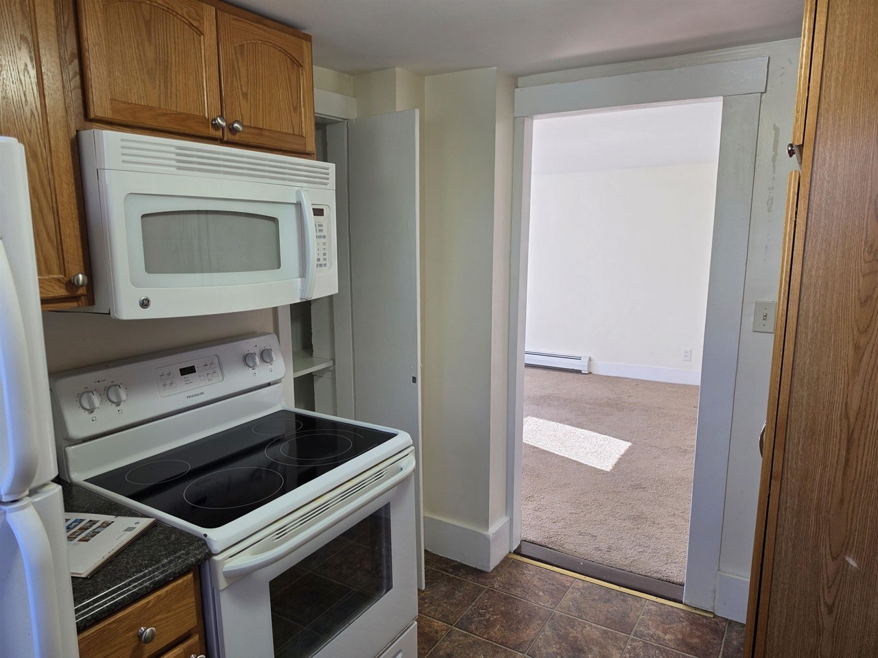 49 6th St #D - Photo 6 of 18