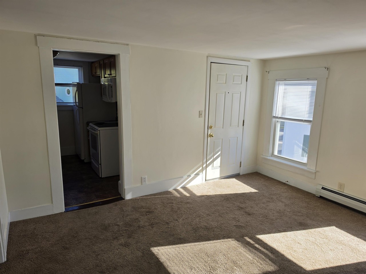 49 6th St #D - Photo 7 of 18