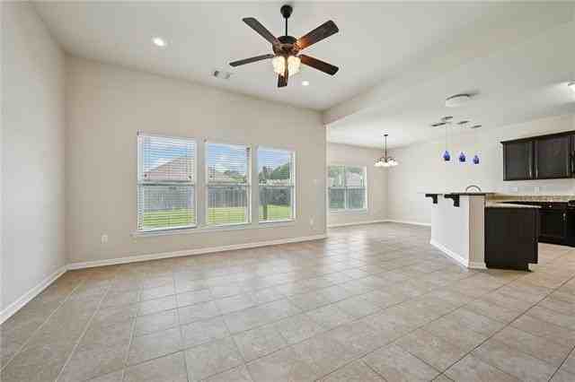 700 Whip St - Photo 3 of 16