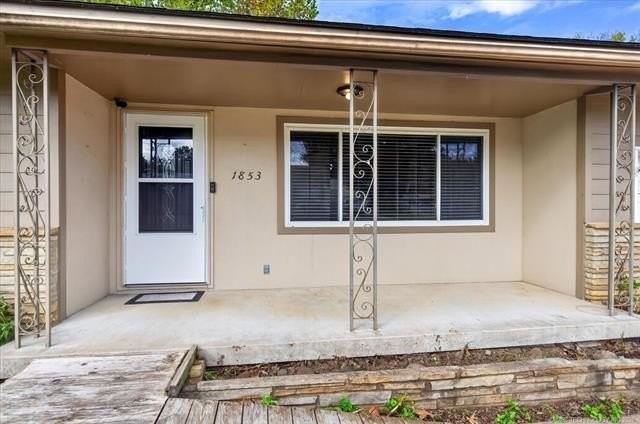 1853 S Keeler Ave - Photo 4 of 23