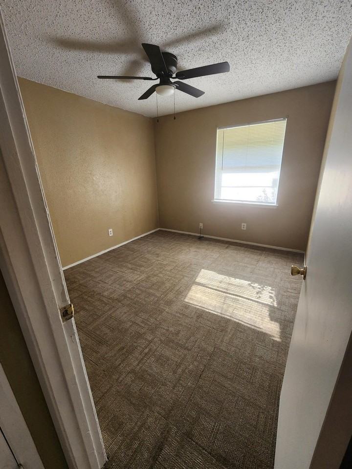 6414 Cinnamon Oaks Dr - Photo 7 of 8