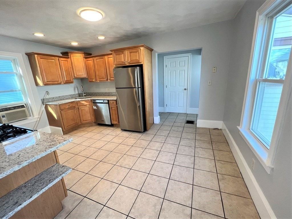 46 Sammett St - Photo 7 of 8