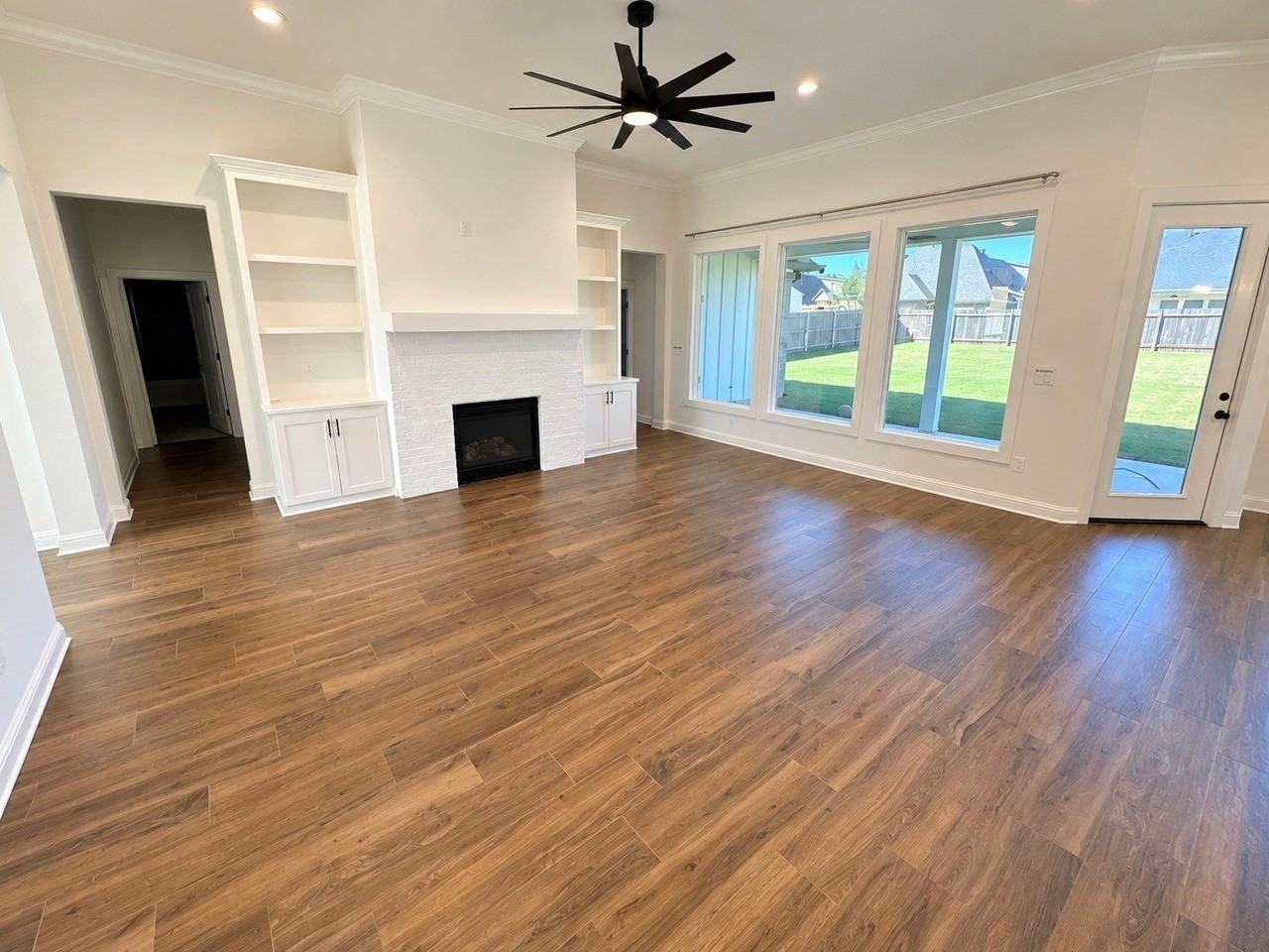 609 Meridian Way - Photo 2 of 13