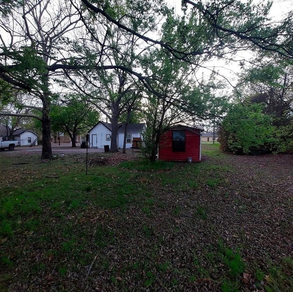 1001 N Anna St - Photo 3 of 7