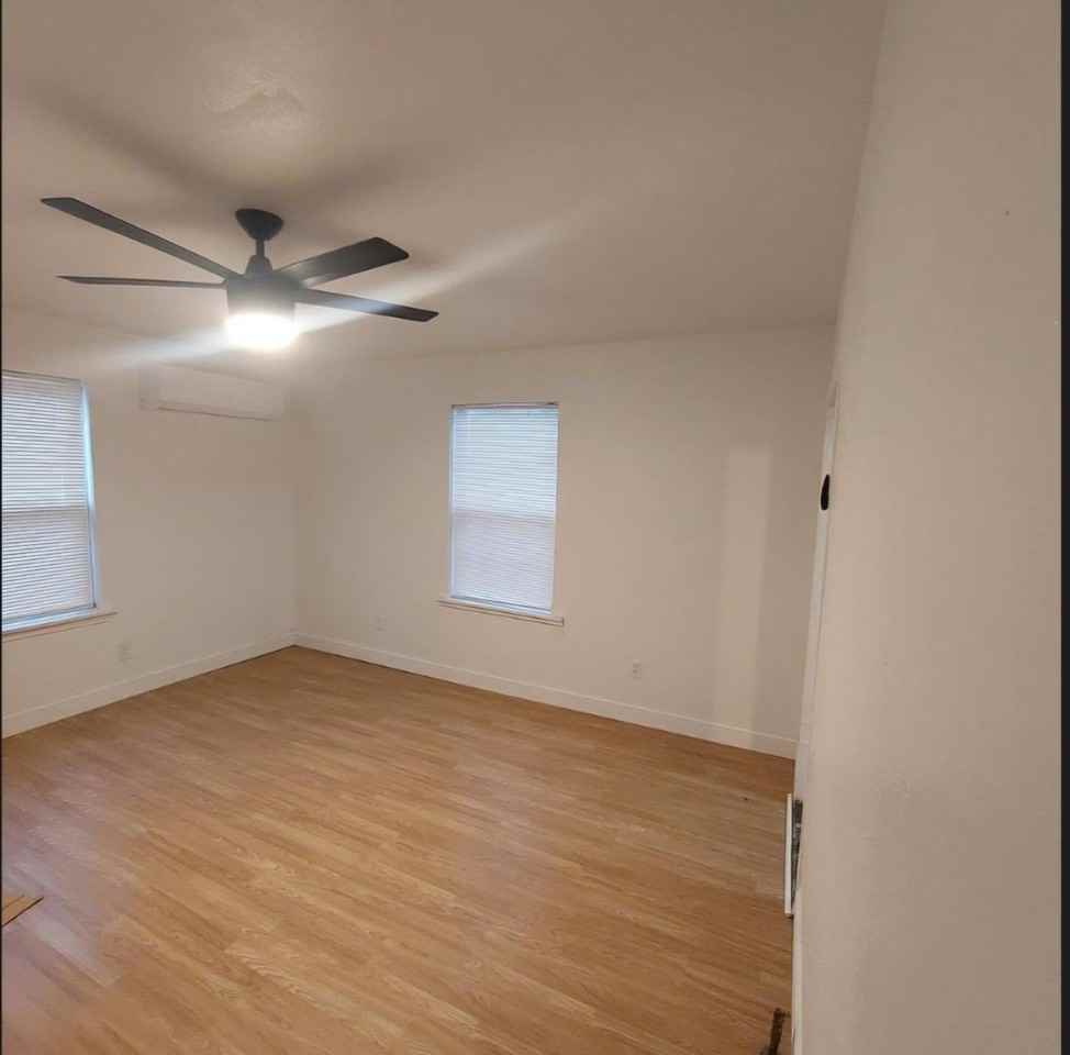 1001 N Anna St - Photo 7 of 7