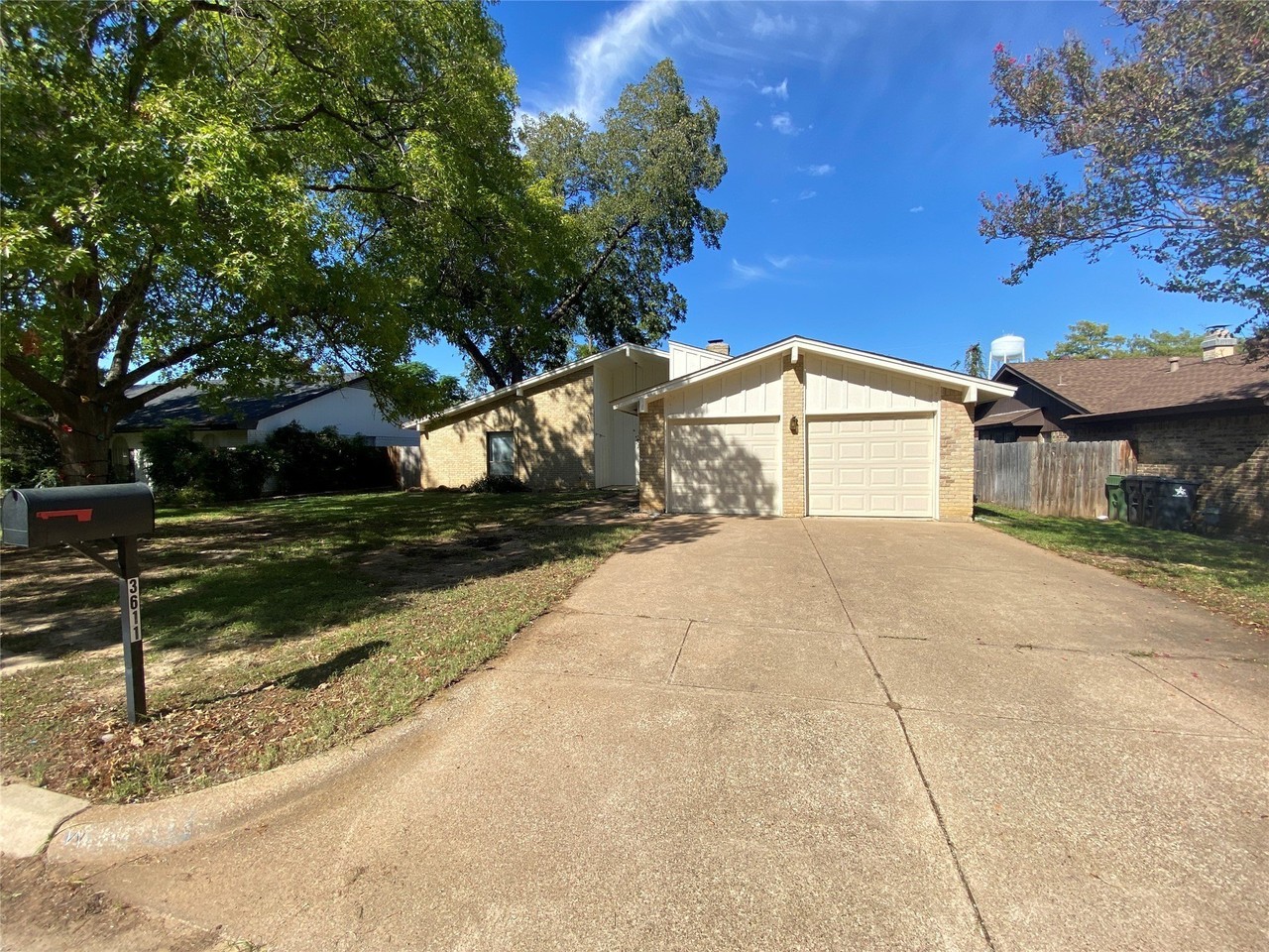 3611 Shady Park Dr - Photo 2 of 26