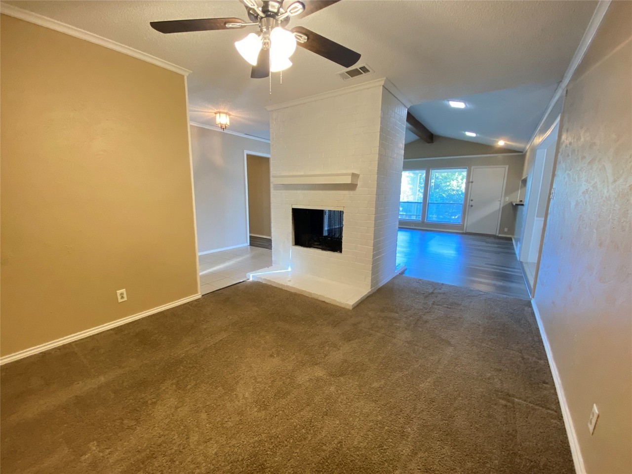 3611 Shady Park Dr - Photo 5 of 26