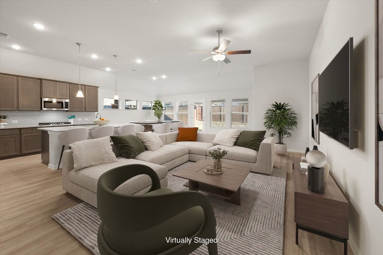 13089 Yellowstone Way - Photo 4 of 31