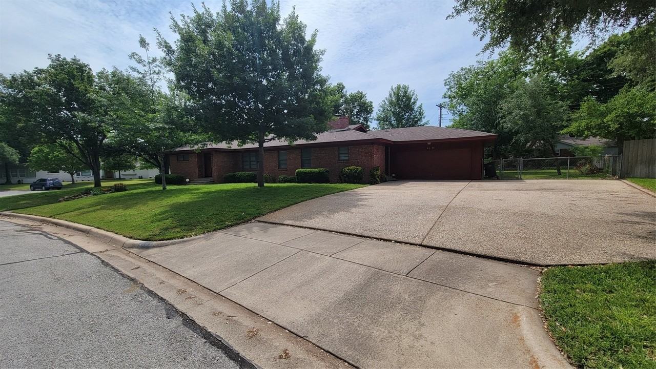 4101 Lanark Ave - Photo 2 of 19