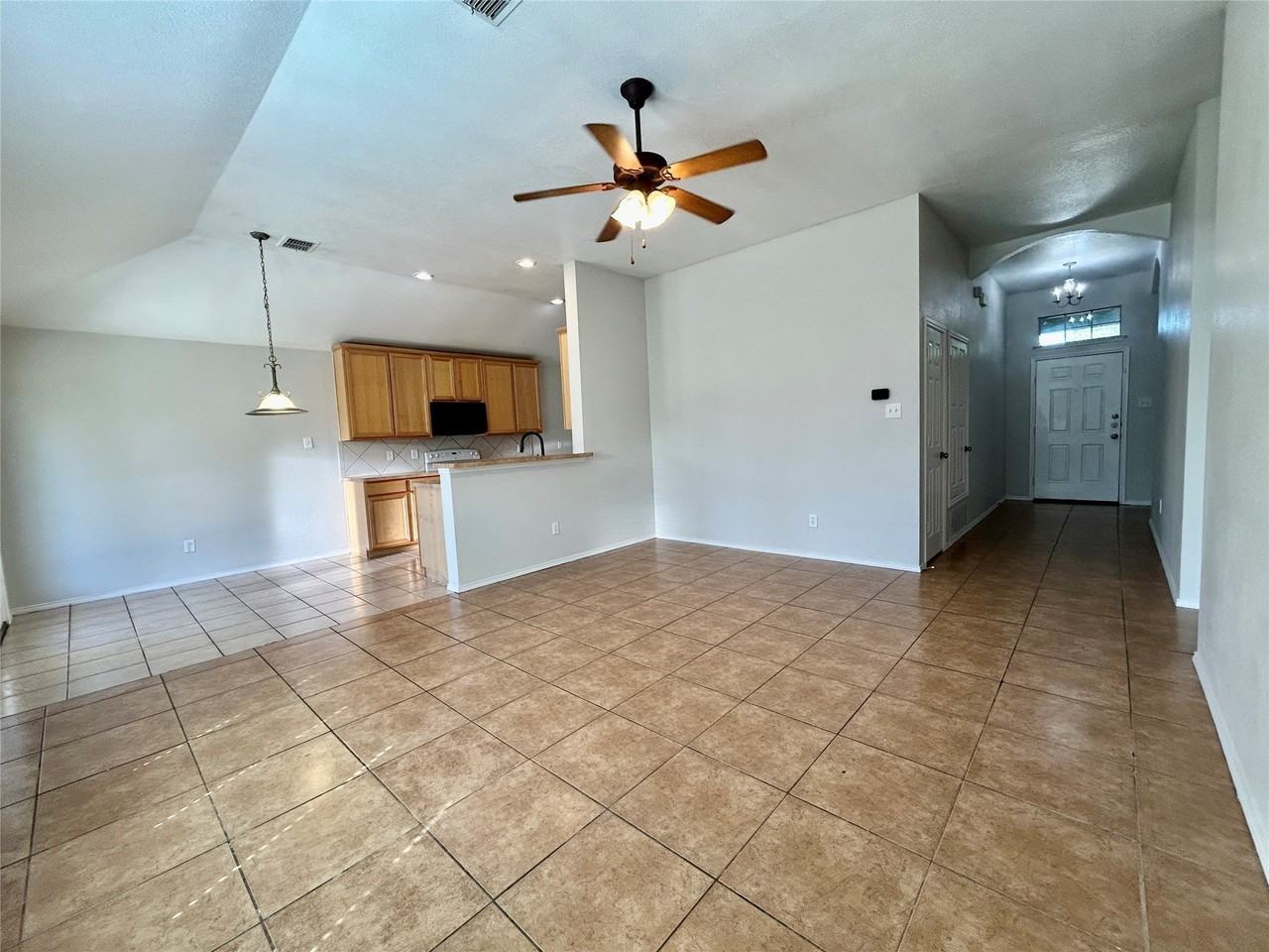 321 Fossil Bridge Dr - Photo 3 of 27