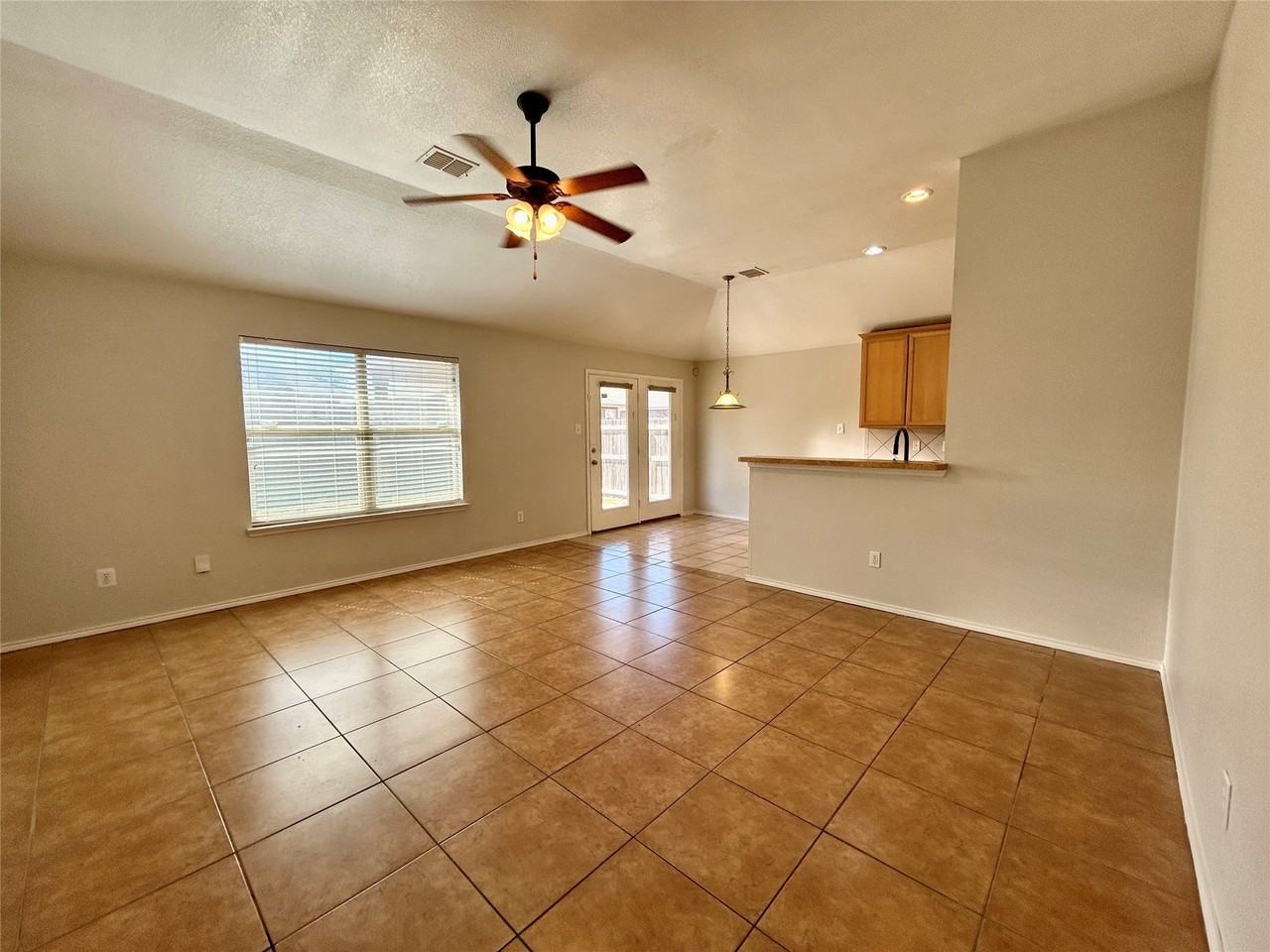 321 Fossil Bridge Dr - Photo 5 of 27