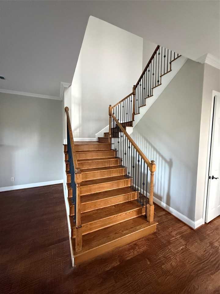 1025 Emerson Park Ln - Photo 5 of 21