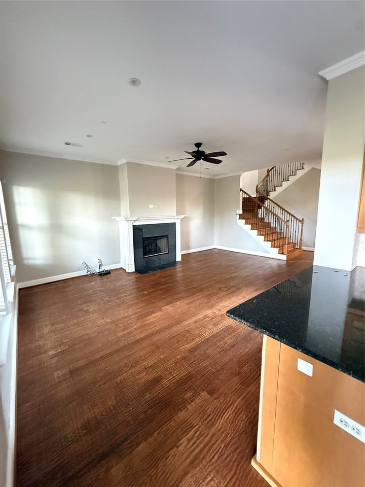 1025 Emerson Park Ln - Photo 7 of 21