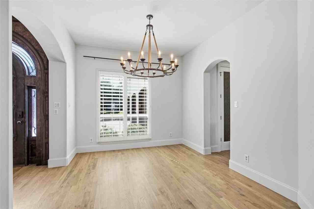 4012 Glenhurst Ln - Photo 6 of 38