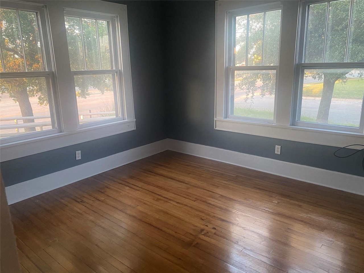 602 E Wise St - Photo 5 of 17