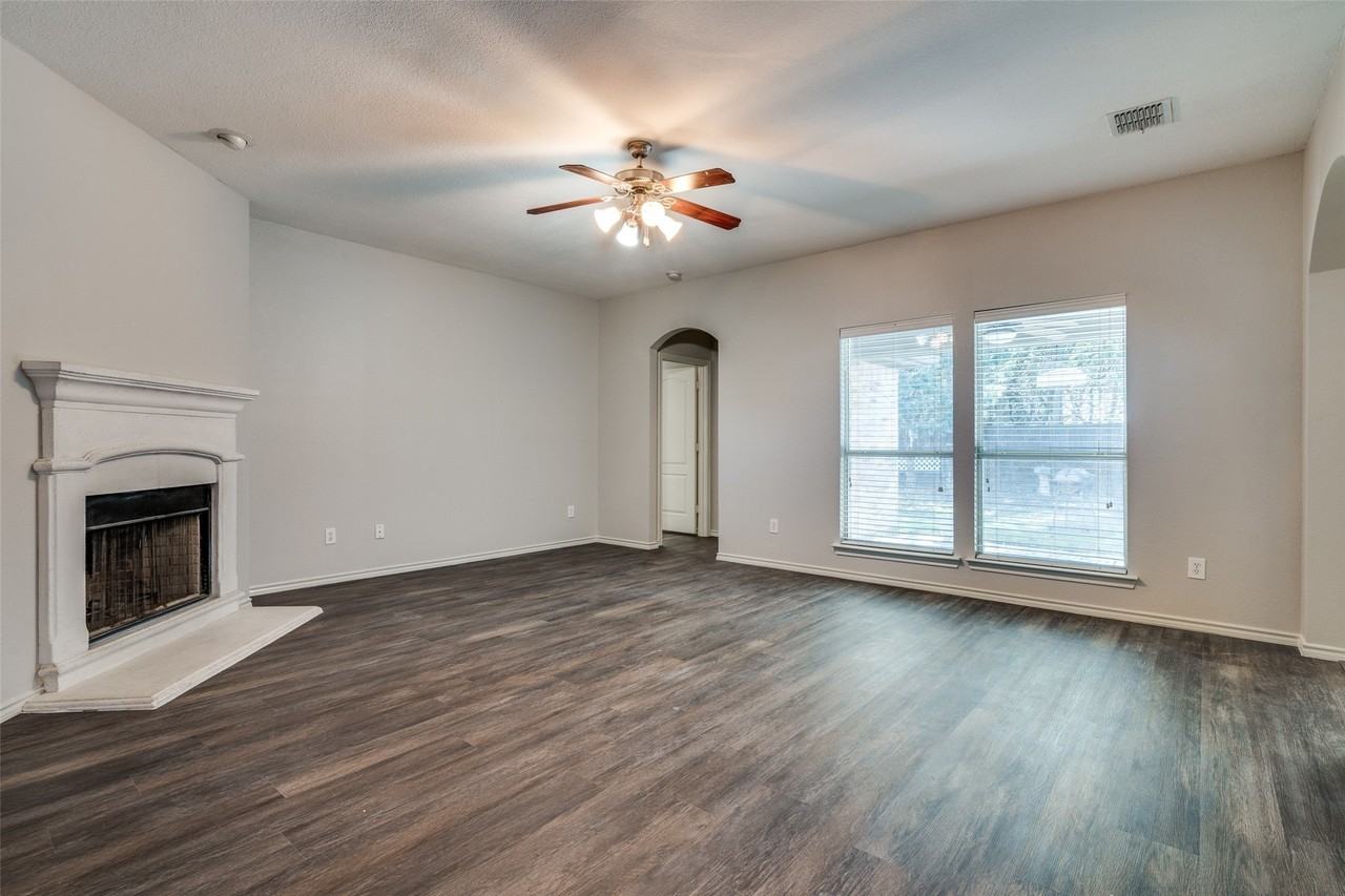 110 Enchanted Forest Dr - Photo 4 of 12