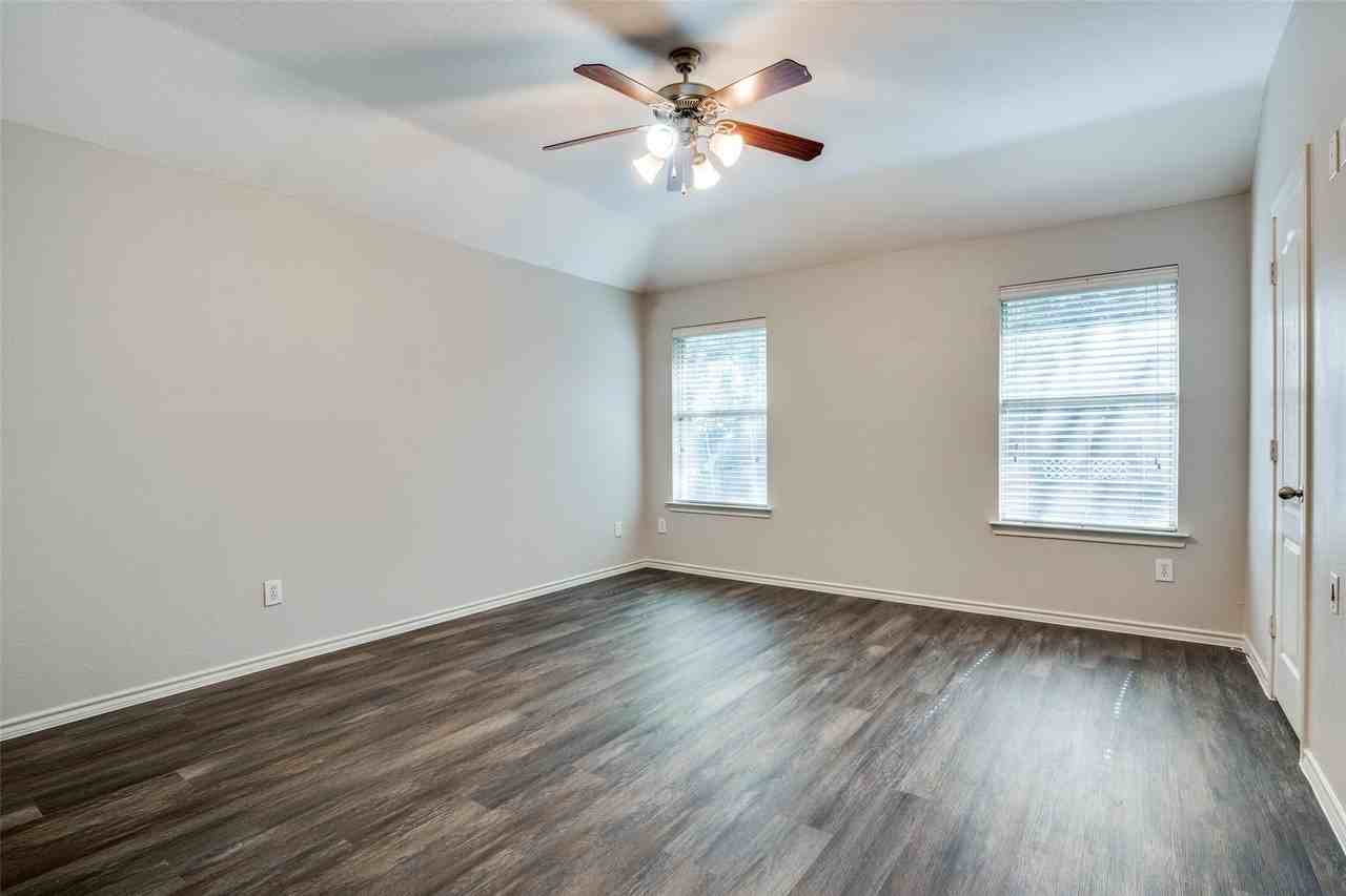 110 Enchanted Forest Dr - Photo 7 of 12