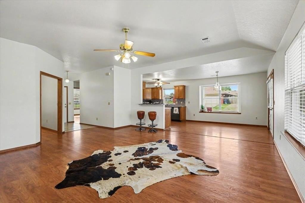 308 Bradgate Dr - Photo 3 of 34