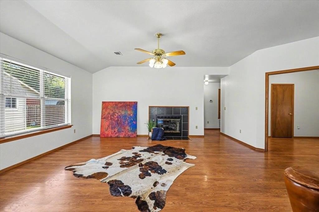 308 Bradgate Dr - Photo 4 of 34