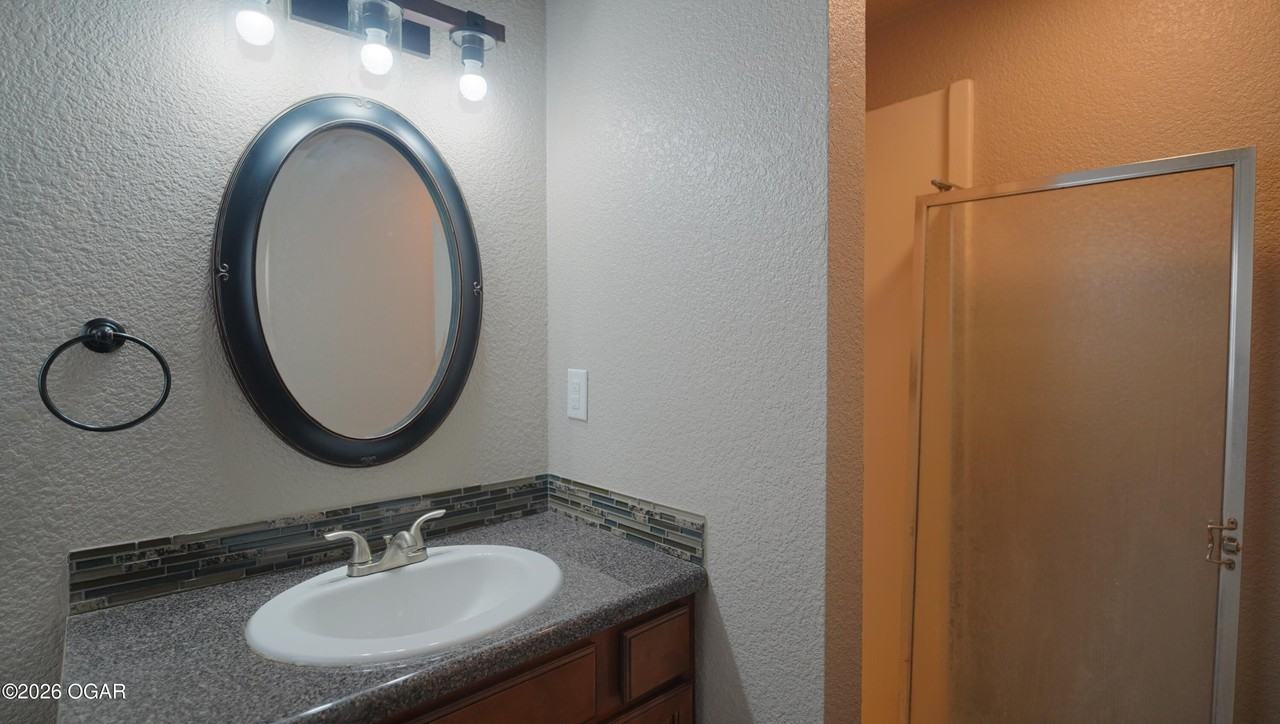 2531 Alabama Ave - Photo 4 of 17