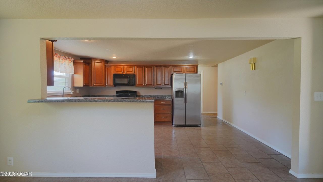 2531 Alabama Ave - Photo 5 of 17