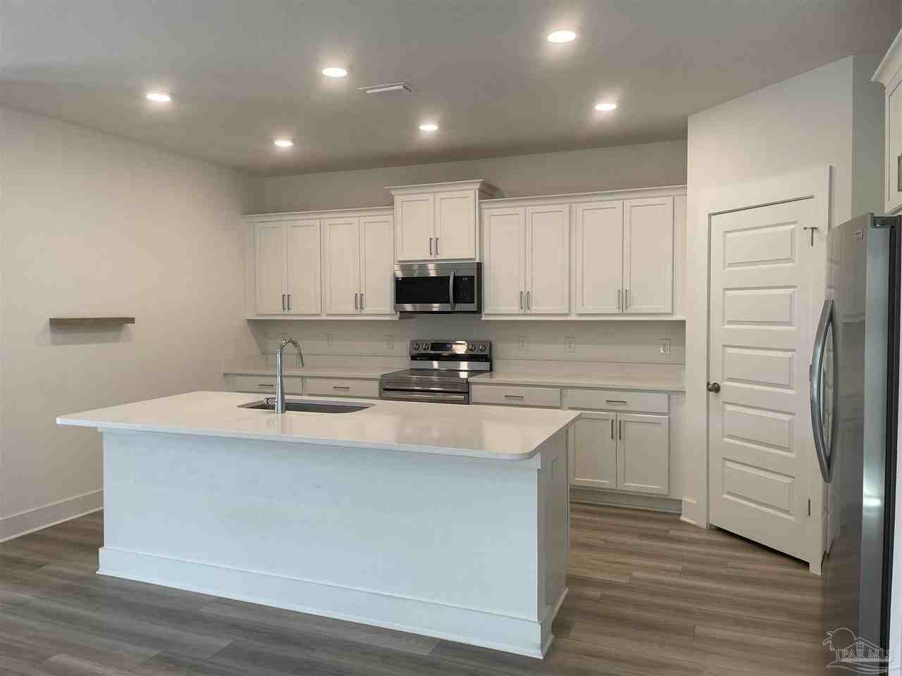 5355 Cornwall Dr - Photo 3 of 22