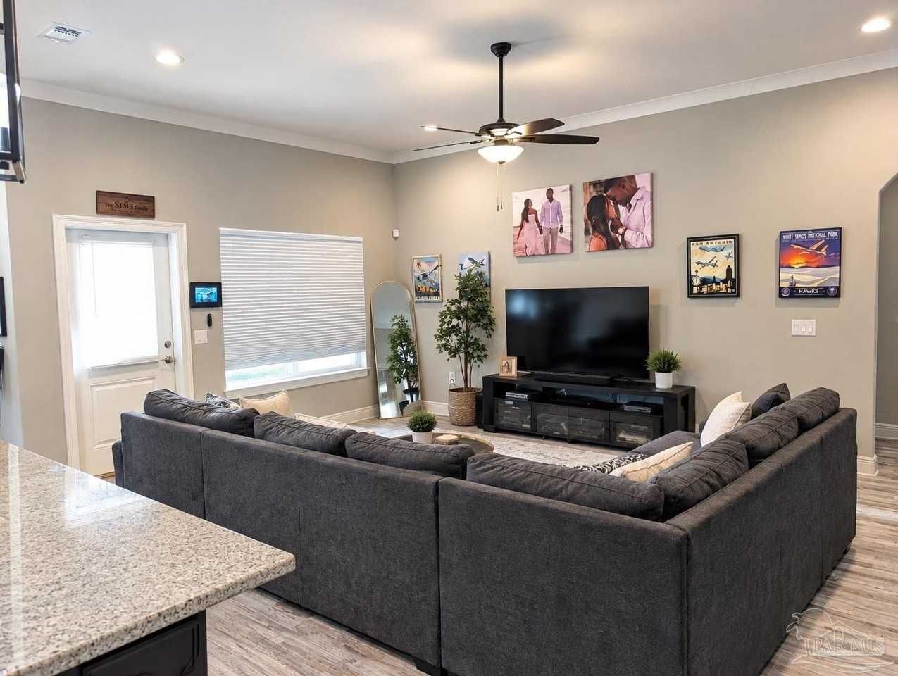 9079 E River Dr - Photo 4 of 15