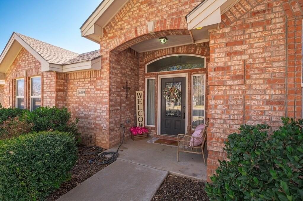 6009 Nottingham Ln - Photo 4 of 45