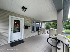 featured image of 220 Learn Rd