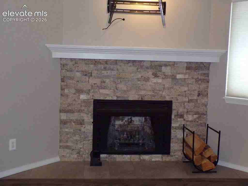 1297 Vondelpark Dr #B - Photo 3 of 14