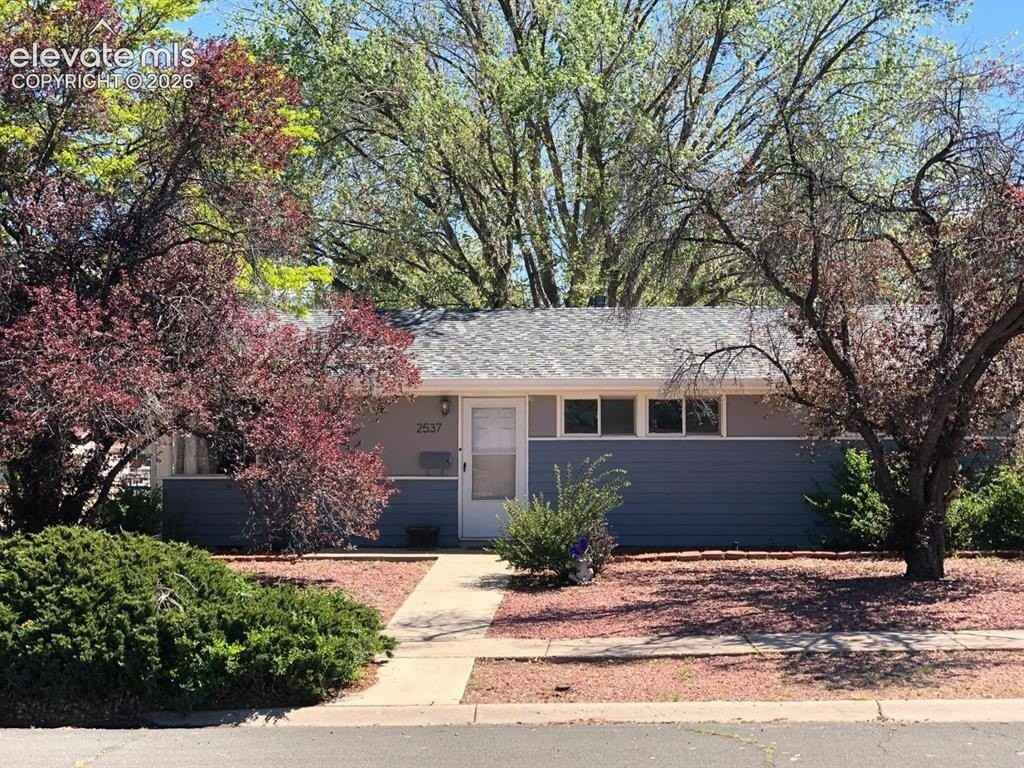 2537 Meadowlark Ln - Photo 2 of 13