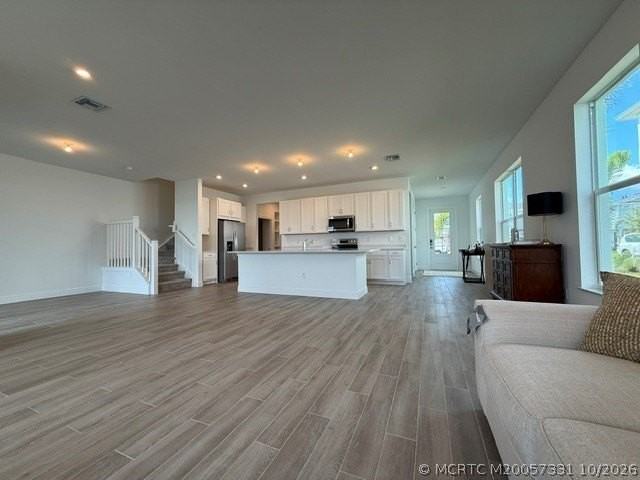 1439 Nw Corteal Way - Photo 2 of 8