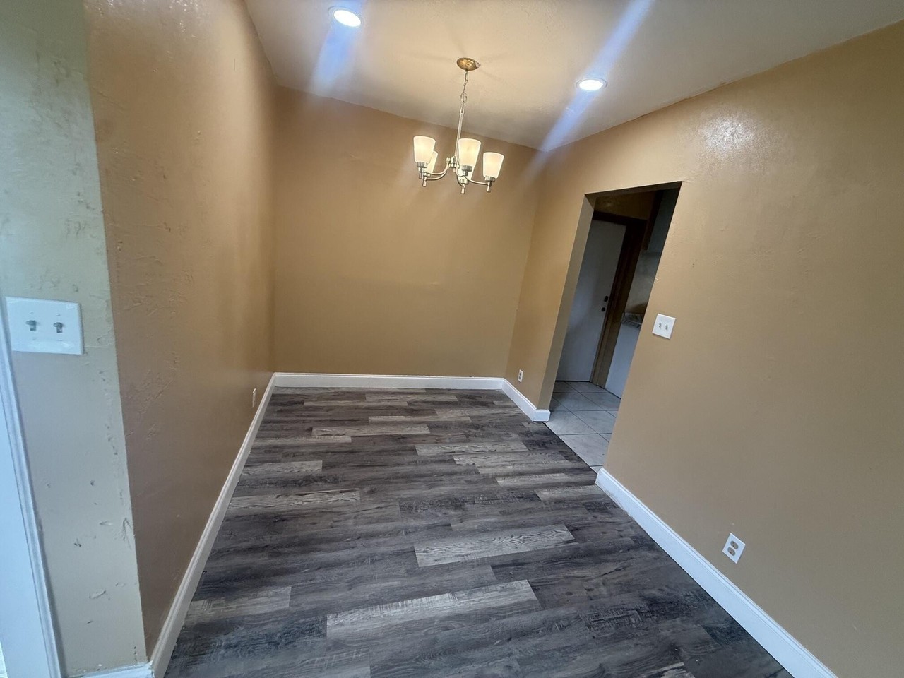 957 Ne 15th Ave - Photo 7 of 13