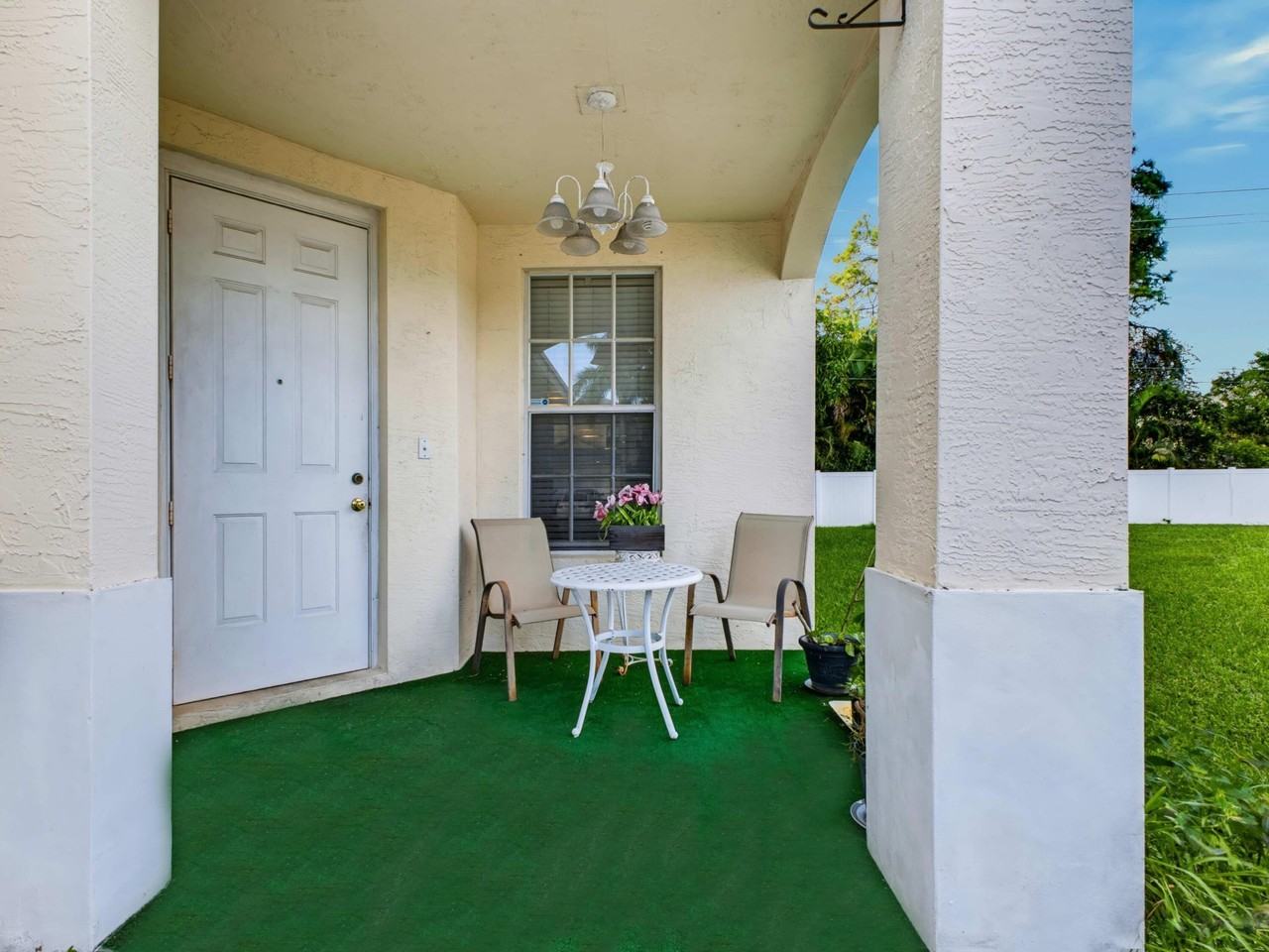 6116 Azalea Cir - Photo 3 of 38