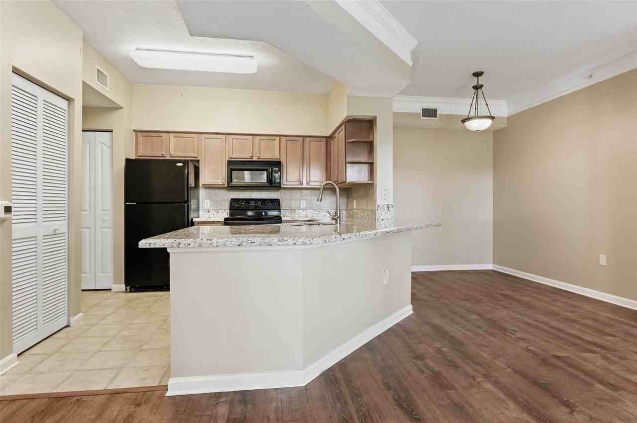 9905 Baywinds Dr #2104 - Photo 5 of 15