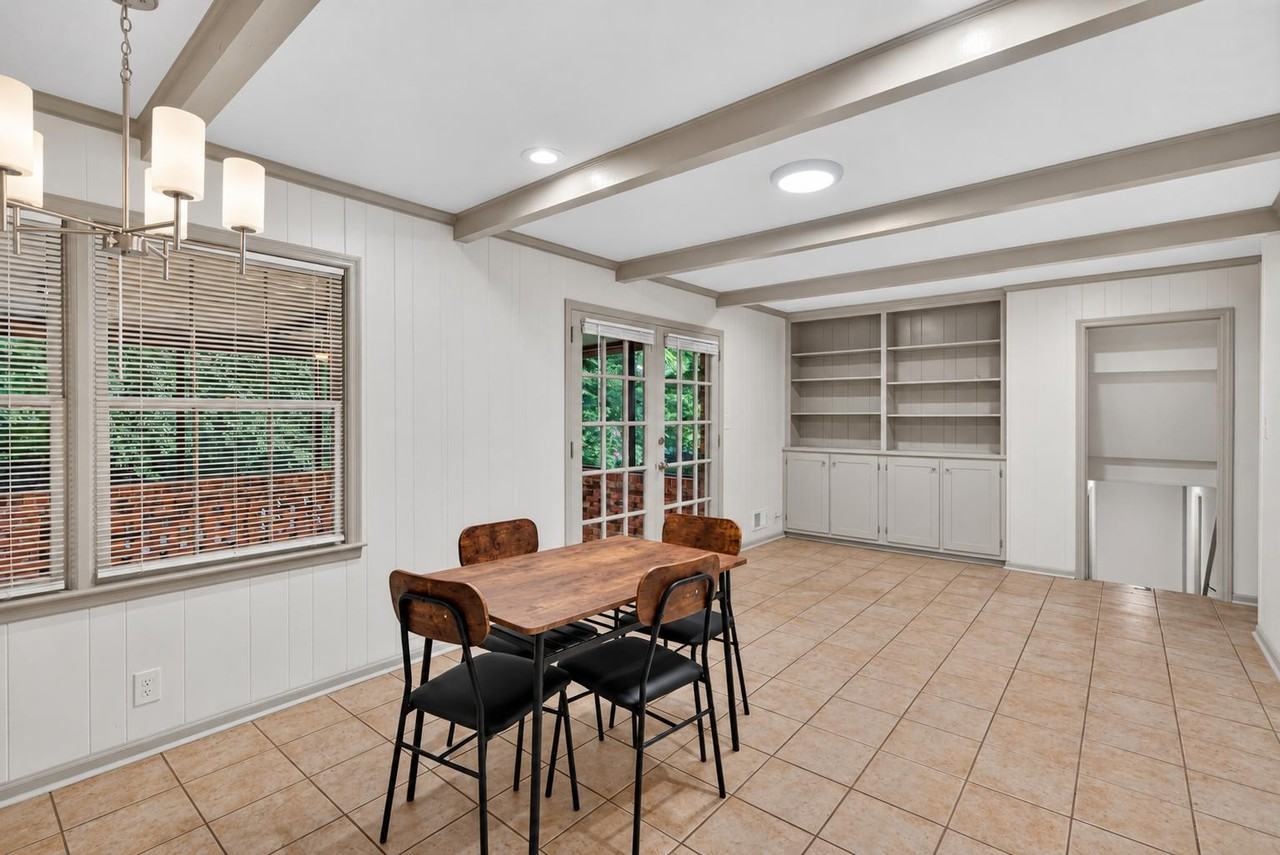 Willowdale Dr - Photo 2 of 10