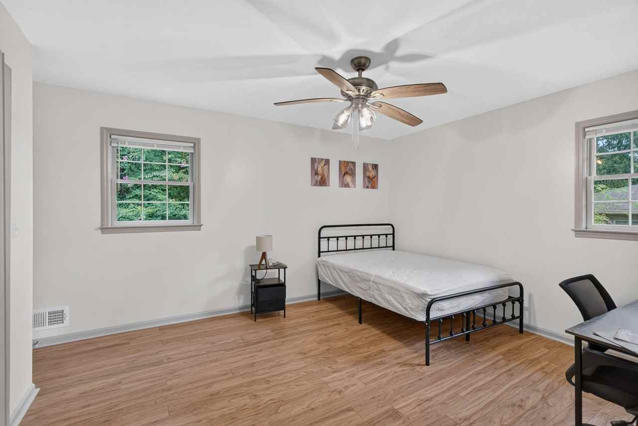 Willowdale Dr - Photo 6 of 10