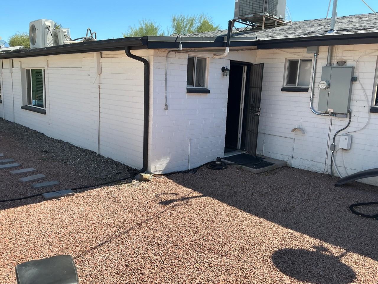 W Desert Park Ln - Photo 4 of 11