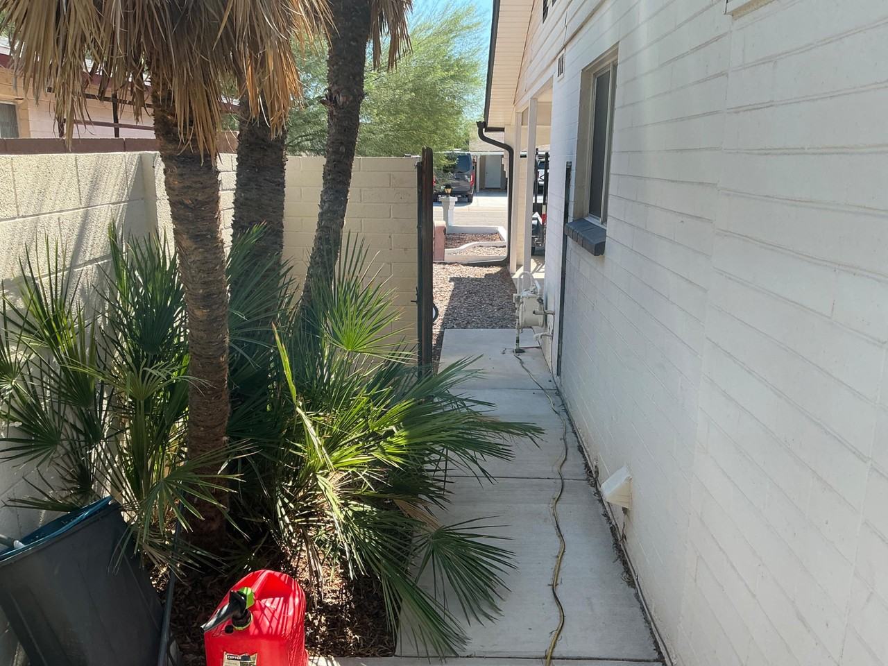 W Desert Park Ln - Photo 7 of 11