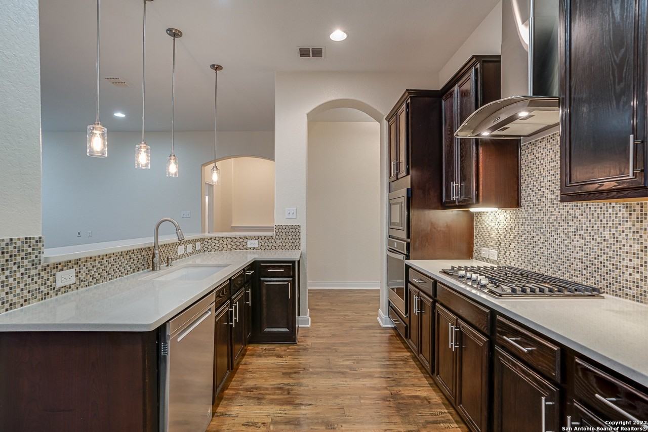 26739 Sunstream Way - Photo 6 of 34
