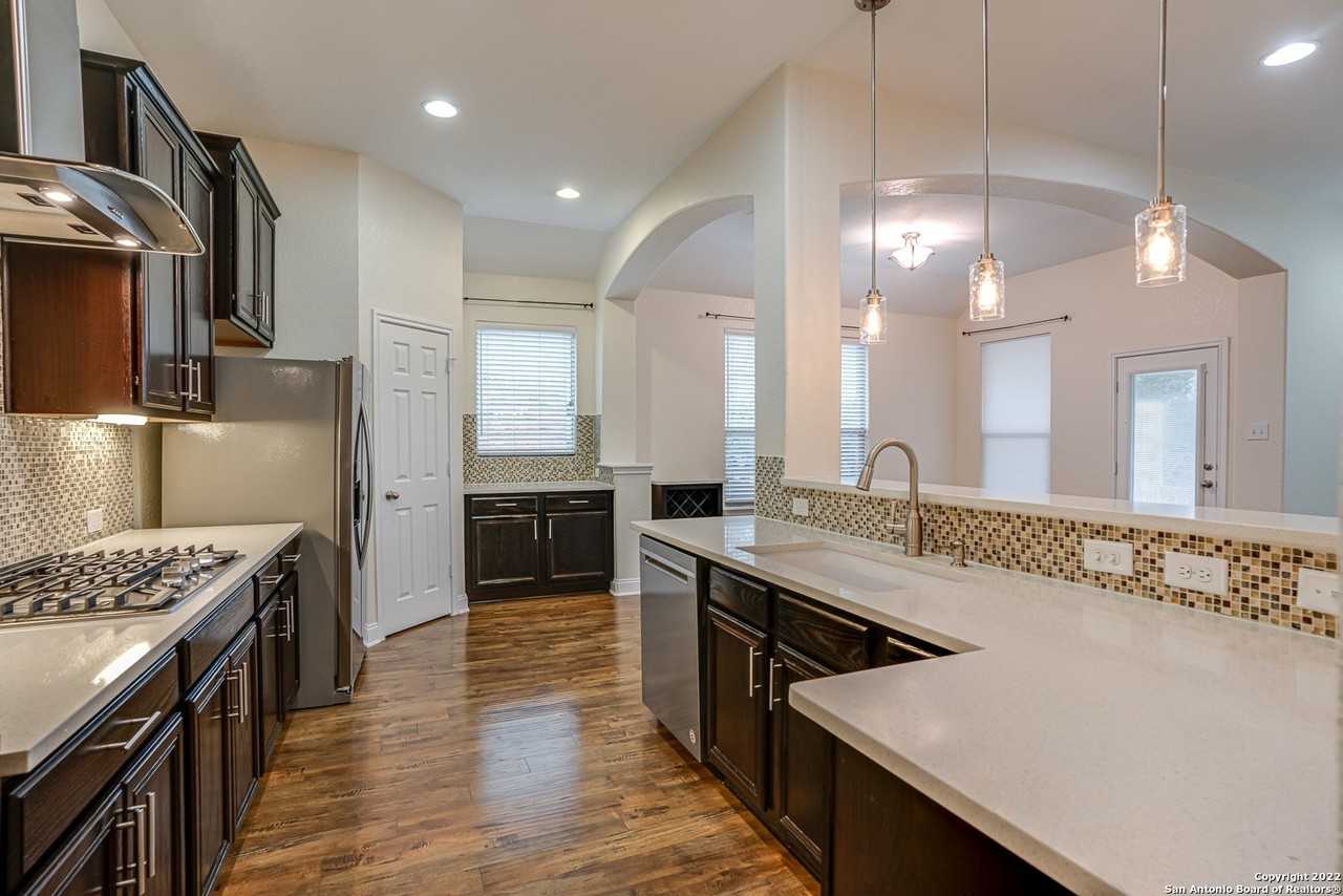 26739 Sunstream Way - Photo 7 of 34